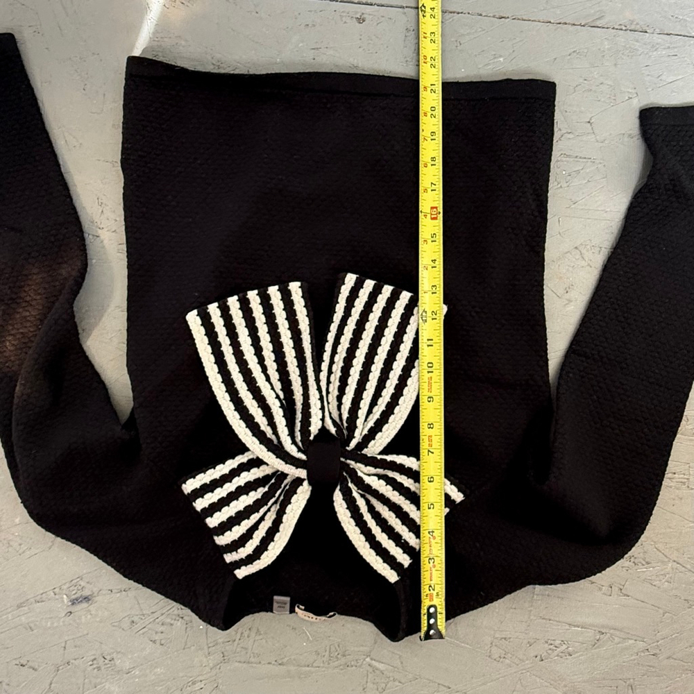 Elie Tahari Black Knit Sweater with Oversized Striped Bow - M - Picture 6 of 6